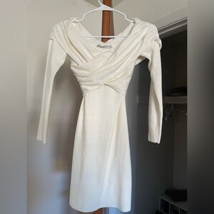Abercrombie & Fitch White off the shoulder Long Sleeve Dress